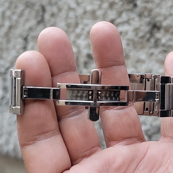 Gucci Watch - Picture 3 of 3